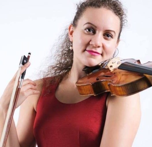 Robyn Quinnett, Violin